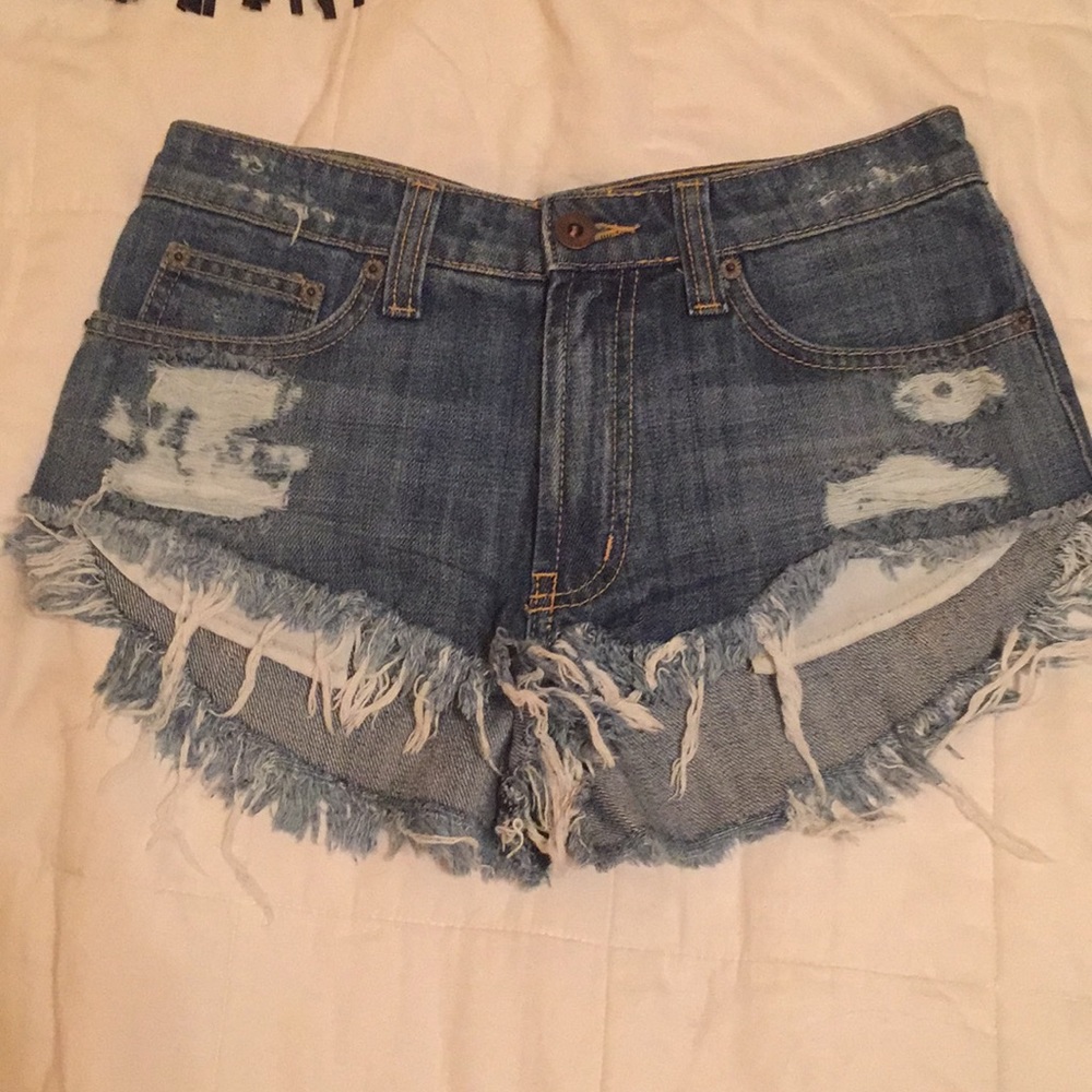 NWOT Carmar distressed shorts